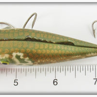 Outing Mfg Co Green & Gold Scale Bassy Getum