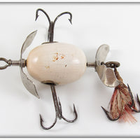 Shakespeare Solid White Whirlwind Spinner