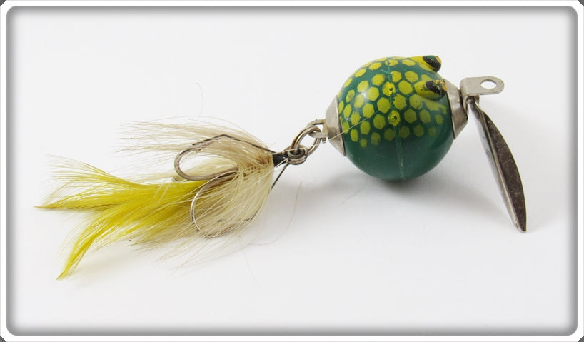 Vintage Worth Green Body Yellow Spots Flutter Fin Lure